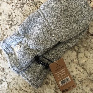 NWT Patagonia Better Sweater Gloves Mittens Grey Warm White